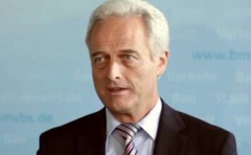 Министр транспорта Германии предложил ввести сборы с грузовиков