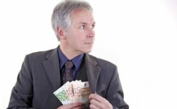 Богатые должны оплатить государственную задолженность?