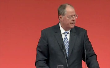 Штайнбрюк представил свой теневой кабинет Видеокадр пользователя SPDvision, YouTube