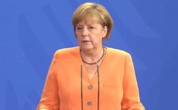 Меркель призывает к борьбе с антисемитскими настроениями в ФРГ
