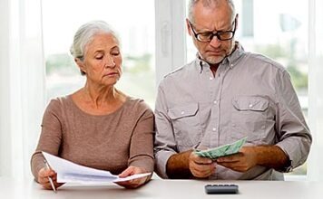 Пенсионеры Западной Германии впервые получили больше денег, чем в Восточной