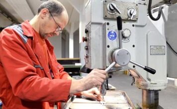 Индустриальные заказы в Германии снизились к середине весны