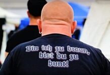 Нацистское приветствие на правом рок-концерте: полиция начала расследование