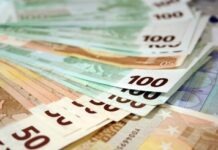 Мужчина нашёл в рождественский вечер рюкзак с 16.000 евро и вернул его