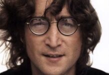 Дневники Джона Леннона обнаружили в Берлине