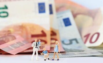 Шольц предлагает выплатить после кризиса разовую помощь – 300 евро за ребенка