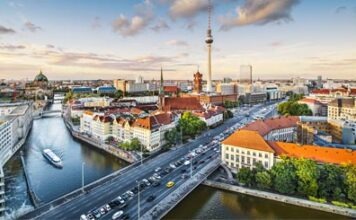 Гинденбург больше не является почётным гражданином Берлина