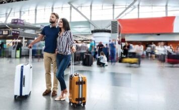 Авиапассажиров ожидает „жаркое лето“: опоздания рейсов в Германии достигли рекордной отметки