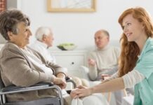 Посещение дома престарелых: Меркель выполнила обещание, данное медбрату Ферди на ZDF