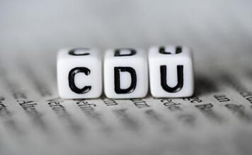 Крамп-Карренбауэр объявила об отказе от кандидатуры на пост канцлера