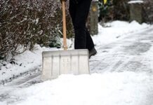 Бундесвер направил 350 солдат на борьбу со снегом в Баварии