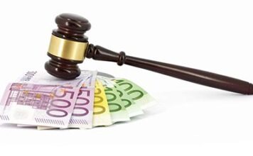 Мюнхенский аукционный дом продаёт шляпу Гитлера и платье Евы Браун