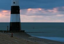 На острове Узедом намывают пляж