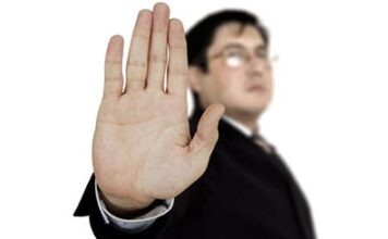 Гессен: как правило, люди могут выходить на улицу только в одиночку