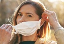 Опрос: жители Германии скептически относятся к обязательному ношению маски в период коронавирусного кризиса