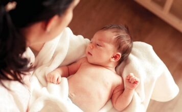 Германия стареет и не рожает: показатели рождаемости падают третий год подряд