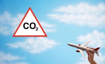 Бербок хочет отменить авиаперелёты на короткие расстояния