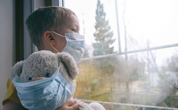 Акция фермеров: разноцветные тракторы для больных детей