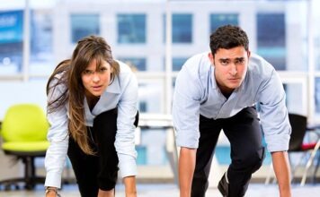 Женщинам приходится работать на 69 дней больше за одинаковую зарплату с мужчинами