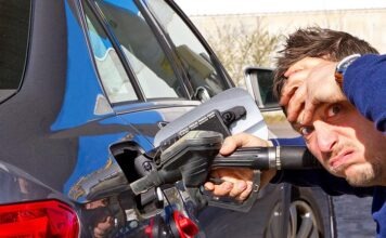 Цена бензина поднялась до самого высокого уровня за последние семь лет