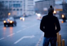 Зёдер считает возможным послабление ограничительных мер с середины февраля