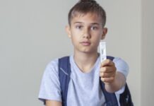 В немецких школах постепенно отменяют обязательные тесты на коронавирус