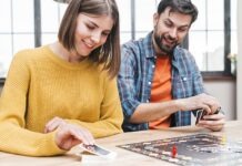 Настольной игрой 2023 года признана игра «Dorfromantik»