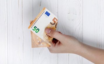 Каждый седьмой ребенок в Германии находится под угрозой бедности