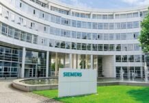 Siemens-Chef: сейчас не время открывать бизнес в Германии