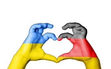 Украинцы открыли в Берлине «пункт несокрушимости» для жителей без света