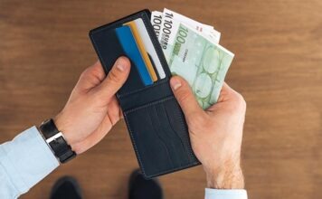 Наличные деньги: Сколько евро в кошельке? И почему это вдруг стало проблемой