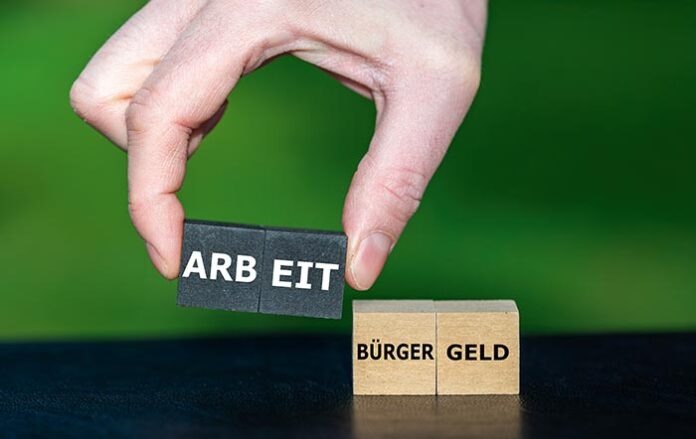 Symbol for the discussion in Germany if you receive more money w