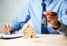 Федеральный суд: отказ показывать жильё из-за иностранного имени – дискриминация