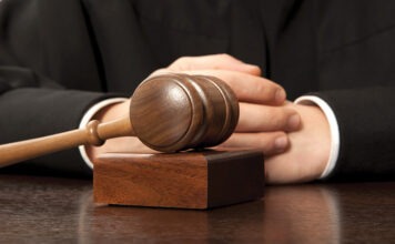 В Саарбрюккене судят 19-летнего по делу об убийстве полицейского