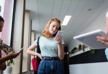 В Германии предлагают запретить соцсети детям до 14 лет