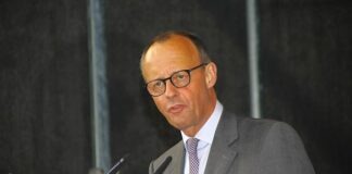 Мерц отвергает слухи об отставке на фоне рекордного падения рейтингов