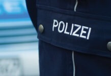 Рейд в кальянной Кройцберга: полиция ответила на обвинения Крузе