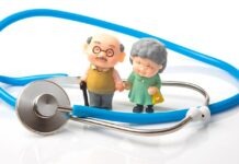 Медицинская страховка подорожает: пенсионеры потеряют минимум 100 евро в год