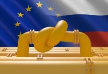 Венгрия требует отменить санкции против России