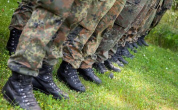 AfD требует вывода войск США: Германия под защитой или под угрозой?