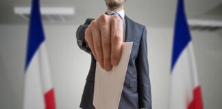 Муниципальные выборы во Франции стали вирусным мемом: необычная «дуэль» кандидатов