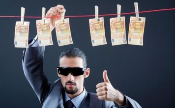 Фиктивное отцовство: миллионная схема получения социальных выплат