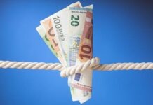 Обещанную тысячу евро могут похоронить