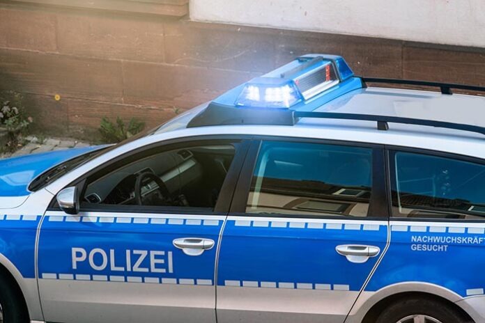 Polizeiauto mit blaulicht