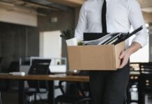 Высокооплачиваемых сотрудников в Германии могут лишить части защиты от увольнения
