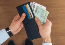 Карта или купюра?