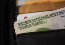 МВД рассматривает выпуск Personalausweis без домашнего адреса