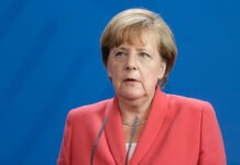 Ангела Меркель призвала защищать демократию на фоне роста AfD