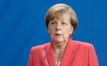 Ангела Меркель призвала защищать демократию на фоне роста AfD