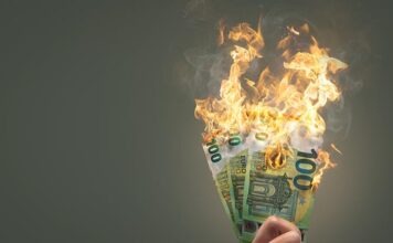 Нарушения минимальной зарплаты обошлись Германии в 64 миллиарда евро